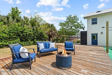 Welcome to this stunning, fully remodeled five bedroom, three - photo 50
