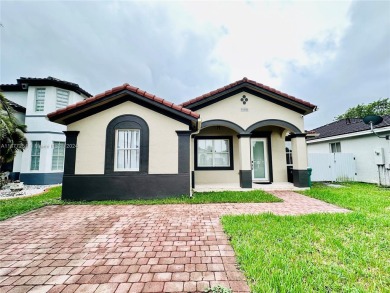 (private lake, pond, creek) Home For Sale in Homestead Florida