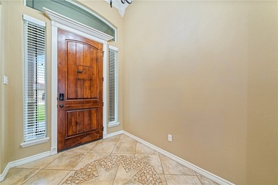 Welcome to this spacious 4-bedroom, 3-bathroom stucco home - photo 3