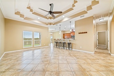 Welcome to this spacious 4-bedroom, 3-bathroom stucco home - photo 4
