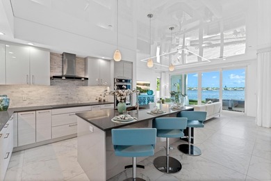 Move-in ready, this waterfront corner villa offers VIEWS - photo 14