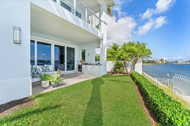 Move-in ready, this waterfront corner villa offers VIEWS - photo 16