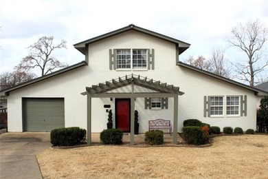 Cedar Creek Lake Home For Sale in Malakoff Texas