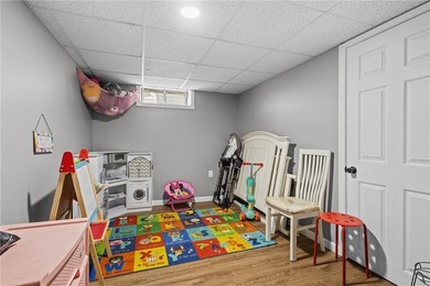 Welcome home to this totaly remodled ranch offering a - photo 23