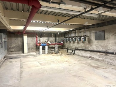 Rare opportunity Prime Retail Space in the Heart of Flushing - photo 4