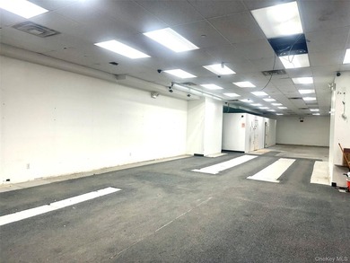 Rare opportunity Prime Retail Space in the Heart of Flushing - photo 5