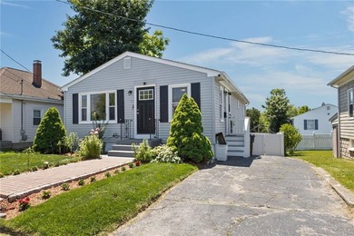 Welcome home to this totaly remodled ranch offering a - photo 35
