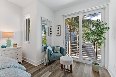 Move-in ready, this waterfront corner villa offers VIEWS - photo 47