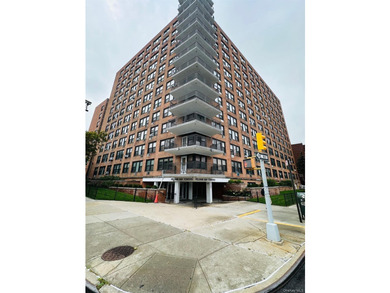 Fully updated 2 Bedroom Coop, Located on the 4t floor. This Unit - photo 1