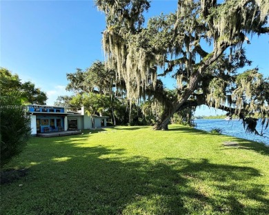 Caloosahatchee River - Hendry County Home For Sale in La Belle Florida