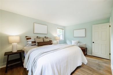 Gorgeous mid-century modern ranch with exquisite architectural - photo 15