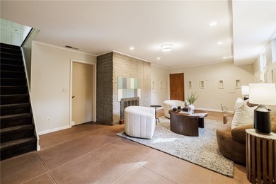 Gorgeous mid-century modern ranch with exquisite architectural - photo 24