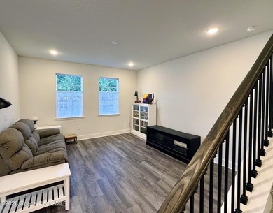 Additional listing photo 4