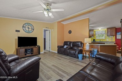 Welcome to one of the best values and locations in Havelock! - photo 7