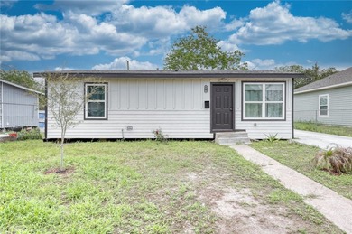 Looking for a move-in ready home with modern updates and - photo 1