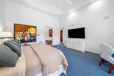 Exquisite single-story residence in the prestigious community of - photo 33