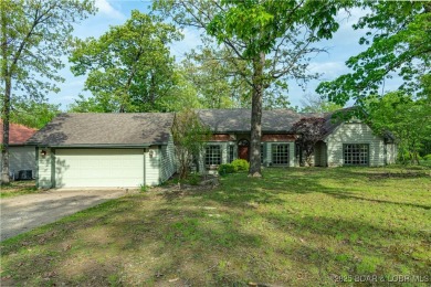 Lake Home For Sale in Four Seasons, Missouri