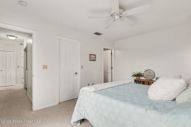 Spacious 3-bedroom, 3-bath townhome offering a multi-level floor - photo 7