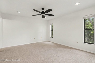 Spacious 3-bedroom, 3-bath townhome offering a multi-level floor - photo 10