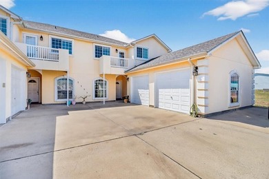 North Padre Island 2-bed, 2.5-bath, 1-car garage, two-story - photo 1