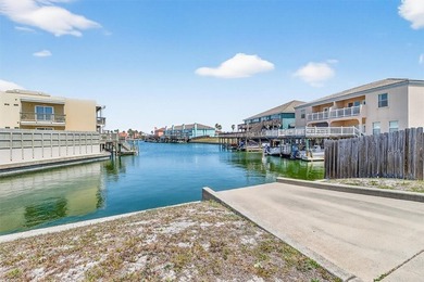 North Padre Island 2-bed, 2.5-bath, 1-car garage, two-story - photo 6