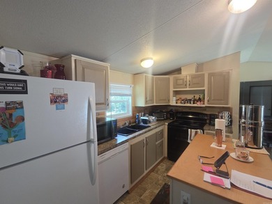 Escape to your own private retreat with this charming 3-bedroom - photo 15