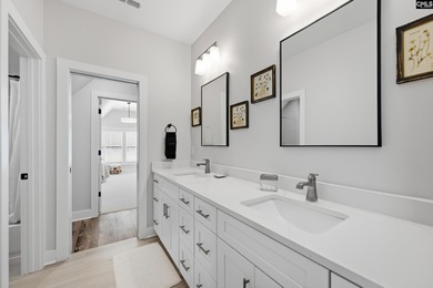 PLEASE VIEW THE VIRTUAL TOUR LINK. INCLUDES BOAT SLIP! - photo 48