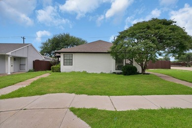 Recently remodeled and perfectly positioned in the heart of The - photo 2