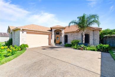 Pristine and move in ready! This amazing and well-maintained one - photo 6