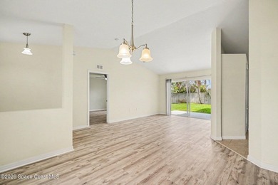 Discover the perfect blend of comfort and convenience in this - photo 5
