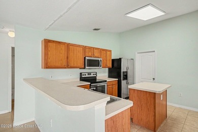 Discover the perfect blend of comfort and convenience in this - photo 7