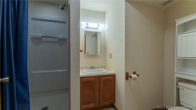 Welcome to lake life in this warm and inviting lakefront home - photo 18