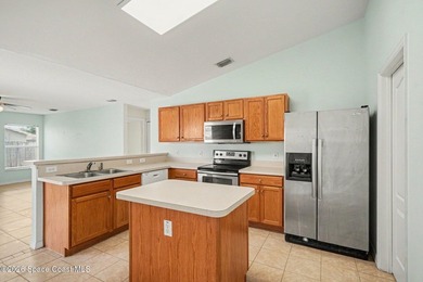 Discover the perfect blend of comfort and convenience in this - photo 10