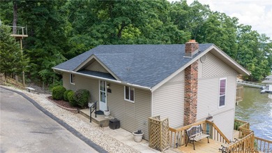 Welcome to lake life in this warm and inviting lakefront home - photo 28