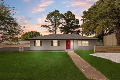 Lake Home For Sale in West Tawakoni, Texas