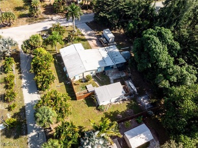 Welcome to your own piece of paradise in Bokeelia, Florida! This - photo 2