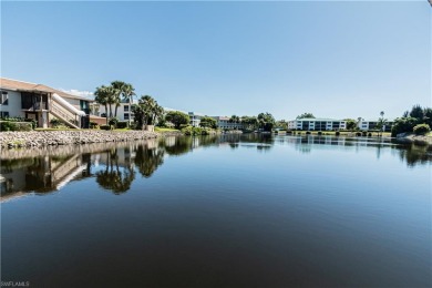 (private lake, pond, creek) Apartment For Sale in Naples Florida