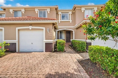 Lake Townhome/Townhouse For Sale in Fort Myers, Florida