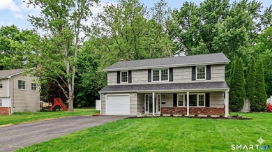 Welcome to 44 Barmore Drive West - a beautifully renovated home - photo 1