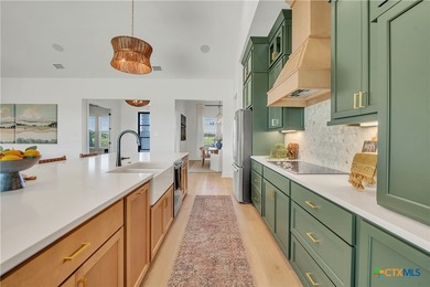 Exceptional design meets everyday comfort in this beautifully - photo 11