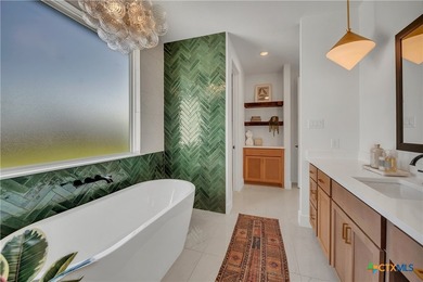 Exceptional design meets everyday comfort in this beautifully - photo 19