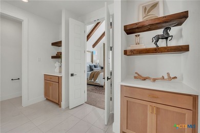Exceptional design meets everyday comfort in this beautifully - photo 22