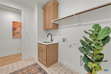 Exceptional design meets everyday comfort in this beautifully - photo 36