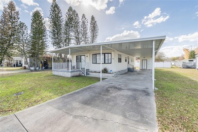 Pelican Lake Home For Sale in Lakeland Florida