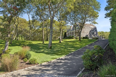 Welcome to 22 Old Trail Road, a charming beach cottage-style - photo 2