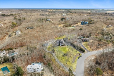 Welcome to 22 Old Trail Road, a charming beach cottage-style - photo 4