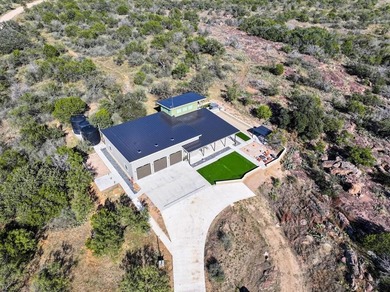Luxury Barndominium Retreat on 39 acres with Lake Views and - photo 4