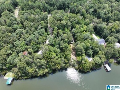 This newly renovated cottage offers privacy, year-round deep - photo 11