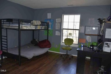 Nestled in a cul-de-sac in the desirable Hope Valley North - photo 12