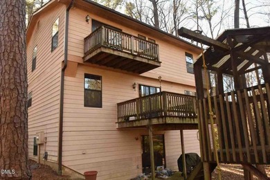 Nestled in a cul-de-sac in the desirable Hope Valley North - photo 15